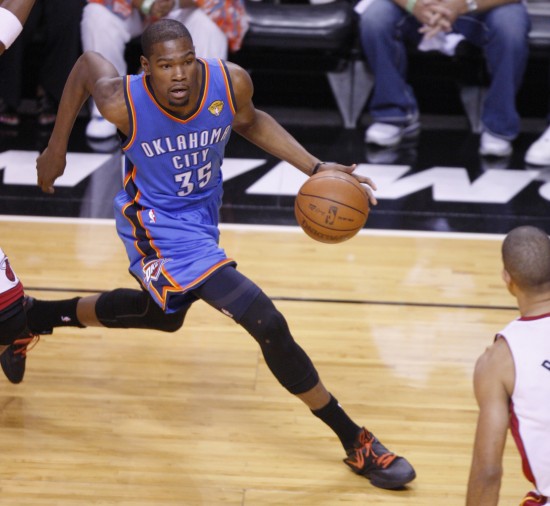 阿森纳梅超锋传射建功，凯莱赫全力扑救仍被进两球，枪手挡不住！（阿森纳势不可挡！梅超锋传射发威，凯莱赫拼尽仍丢两球）