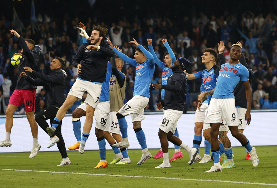 麦卡利斯特二哥：我们个子不高也不快，但总有办法取得成功（麦卡利斯特二哥：不高也不快，我们一样能赢到最后）