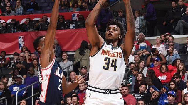 德容：不应该再和上赛季比较了，上赛季我们也没拿到欧冠冠军（德容：别再和上赛季相比了，那时我们同样无缘欧冠）