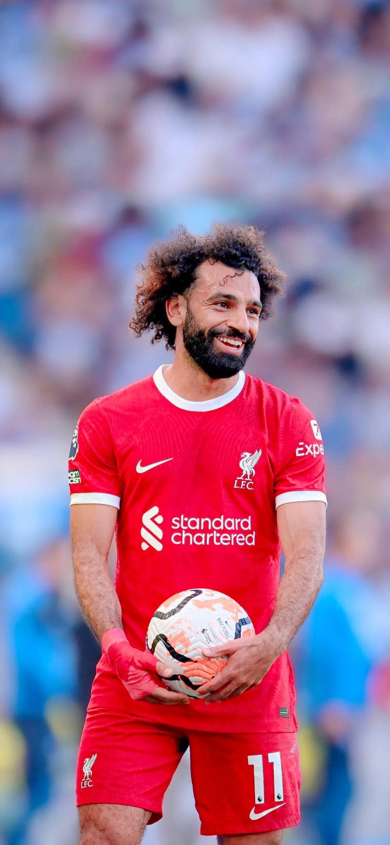 今晚会上吗？记者：姆巴佩赛前没和其他替补球员一起热身（今晚会出场吗？记者称姆巴佩赛前未与其他替补共同热身）