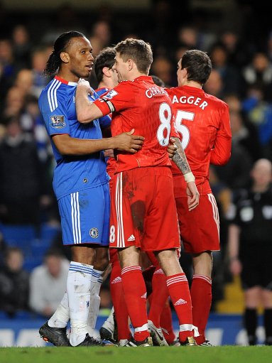 荷兰客战波兰：范戴克、廷贝尔、加克波首发，莱万出战（波兰主场迎战荷兰：范戴克、廷贝尔、加克波首发，莱万出战）