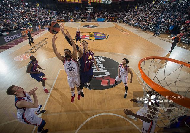 前锋突破射门命中率提升明显（前锋突破后射门命中率显著提升）